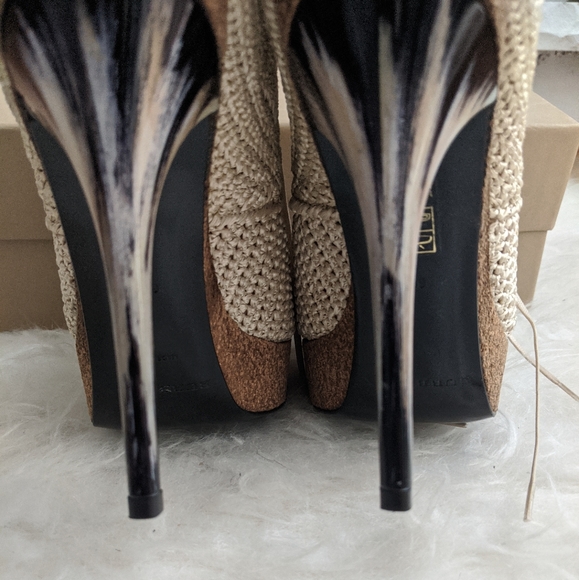 Burberry Darfield Crochet Peep Toe Booties - Picture 8 of 16